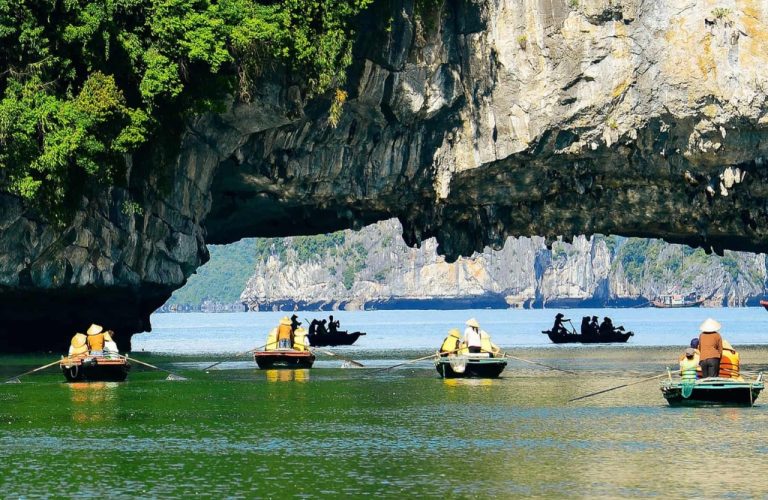luon cave hanoi