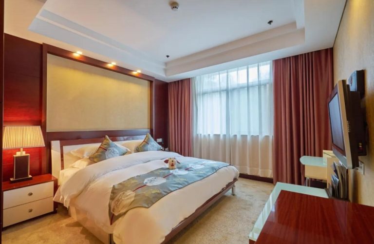 Comfortable Hotel Room